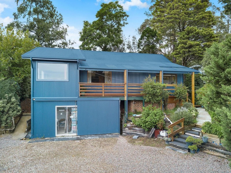 6 Kingsway, Hazelbrook NSW 2779