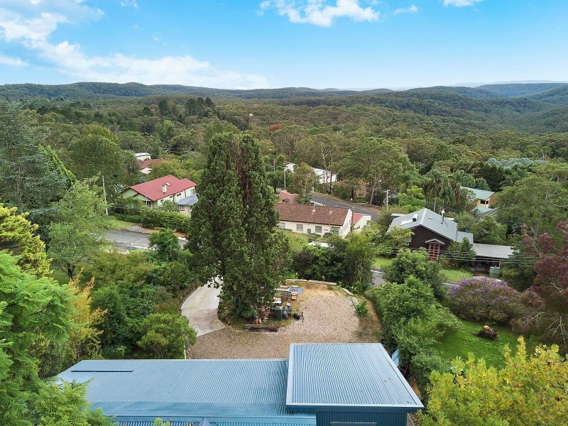 6 Kingsway, Hazelbrook NSW 2779