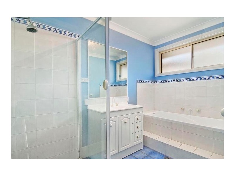 4 Maple Grove, Wentworth Falls NSW 2782