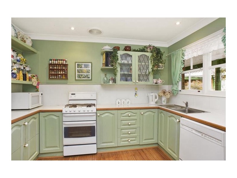 9 Queen Elizabeth Drive, Wentworth Falls NSW 2782