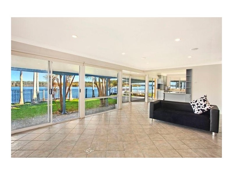 15 Riverside Drive, Port Macquarie NSW 2444