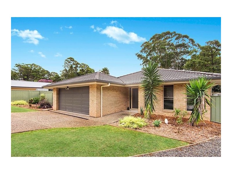 19 Lyrebird Place, Port Macquarie NSW 2444