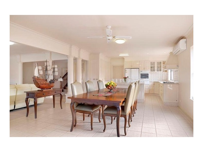 2 Laguna Place, Port Macquarie NSW 2444
