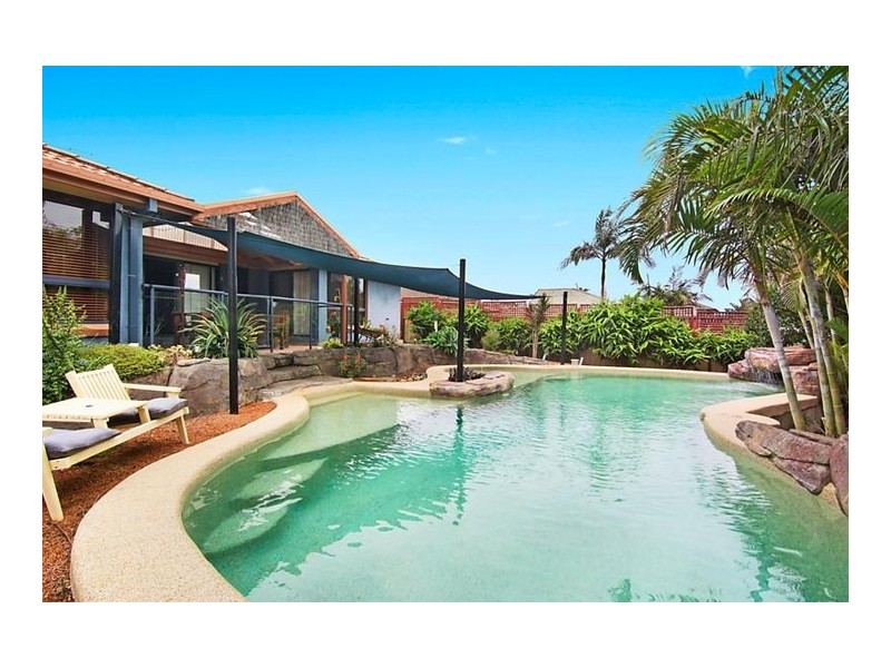 10 Solander Place, Lake Cathie NSW 2445