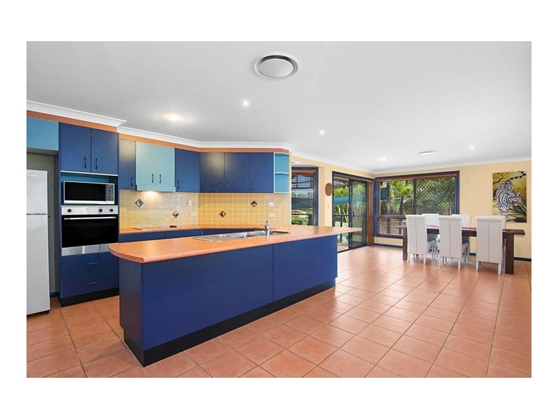 10 Solander Place, Lake Cathie NSW 2445
