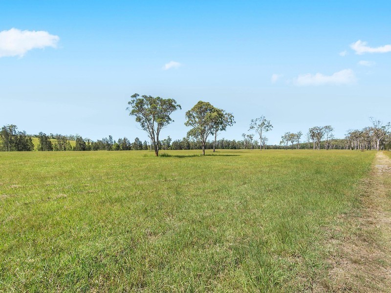 130 Apanie Road, Lake Innes NSW 2446