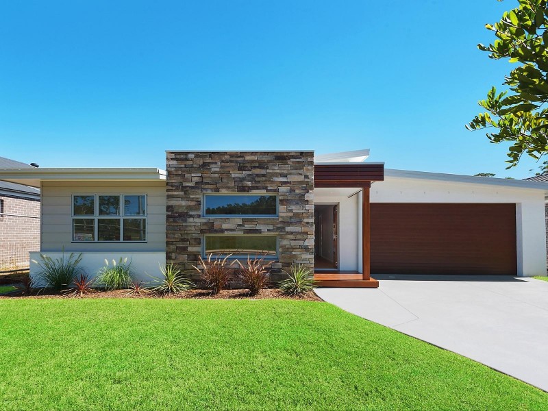 98 Crestwood Drive, Port Macquarie NSW 2444