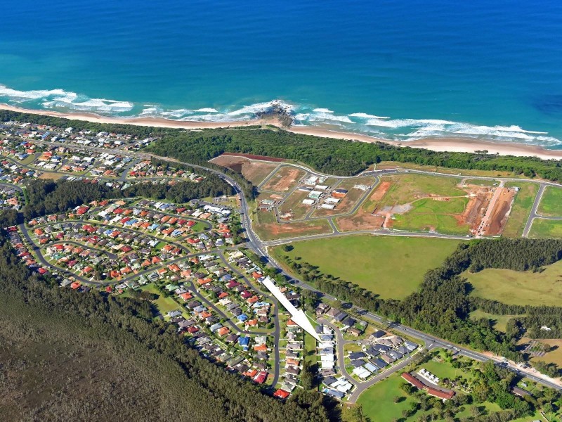 13 Kara Close, Lake Cathie NSW 2445