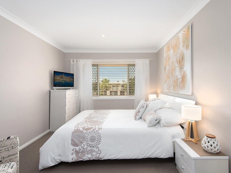 1/1604 Ocean Drive, Lake Cathie NSW 2445