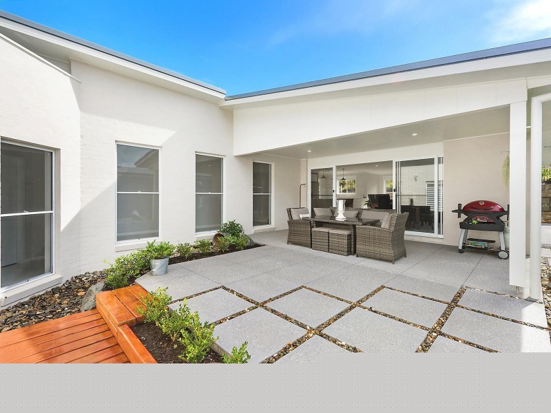 86 Crestwood Drive, Port Macquarie NSW 2444