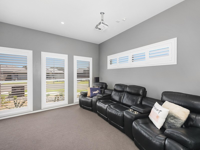 4b Boltwood Way, Thrumster NSW 2444