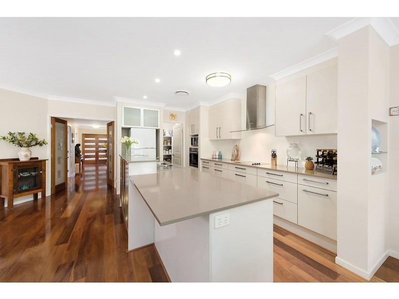 8 Lyrebird Place, Port Macquarie NSW 2444