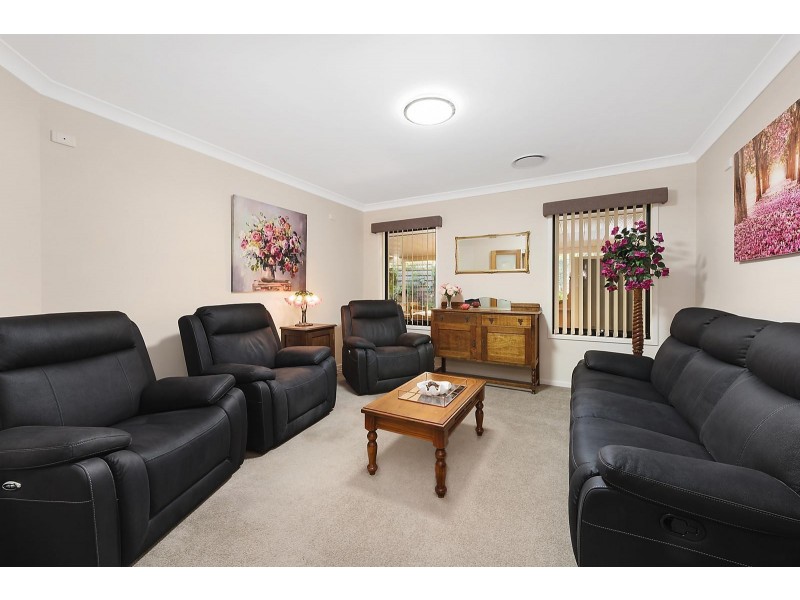 8 Lyrebird Place, Port Macquarie NSW 2444