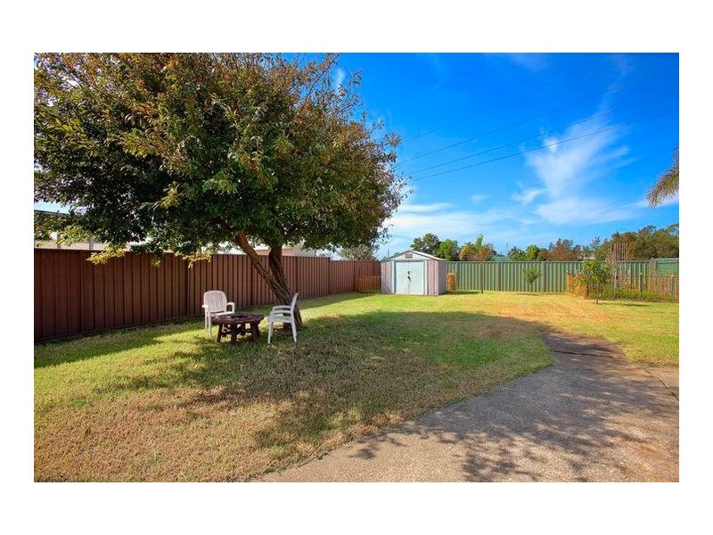 22 Landy Drive, Mount Warrigal NSW 2528