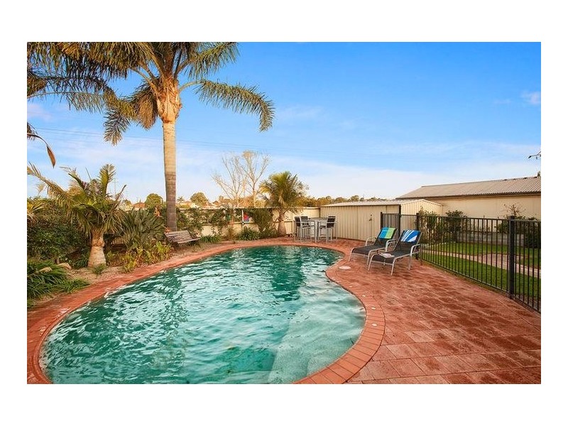 42 Landy Drive, Mount Warrigal NSW 2528