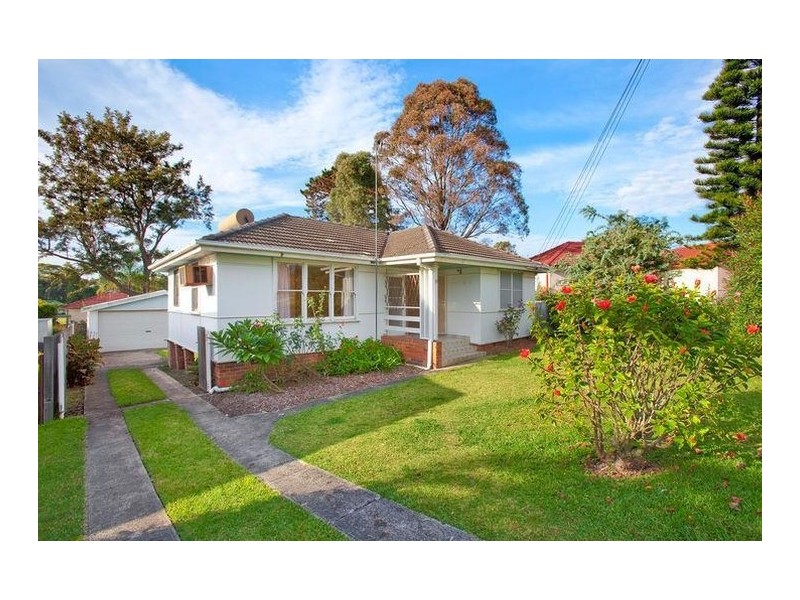 33 Hogarth Avenue, Mount Warrigal NSW 2528