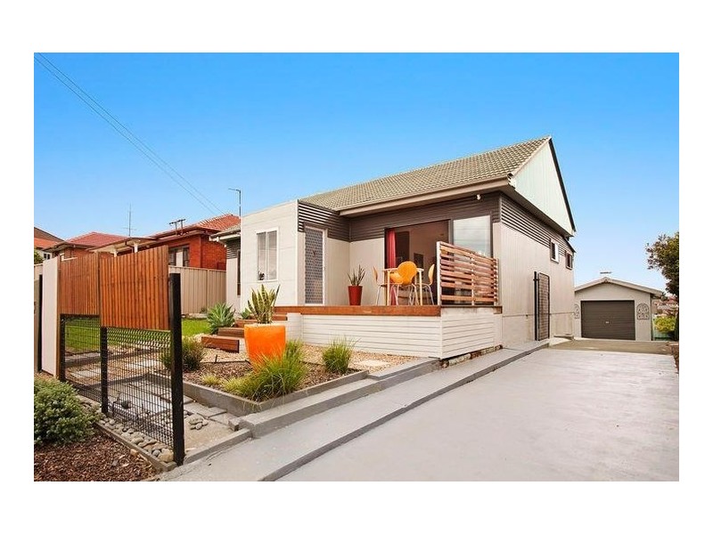 17 Buena Vista Avenue, Lake Heights NSW 2502