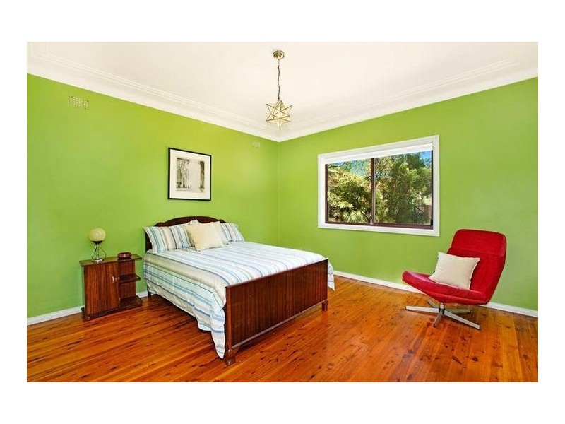 133 Gladstone Avenue, Coniston NSW 2500