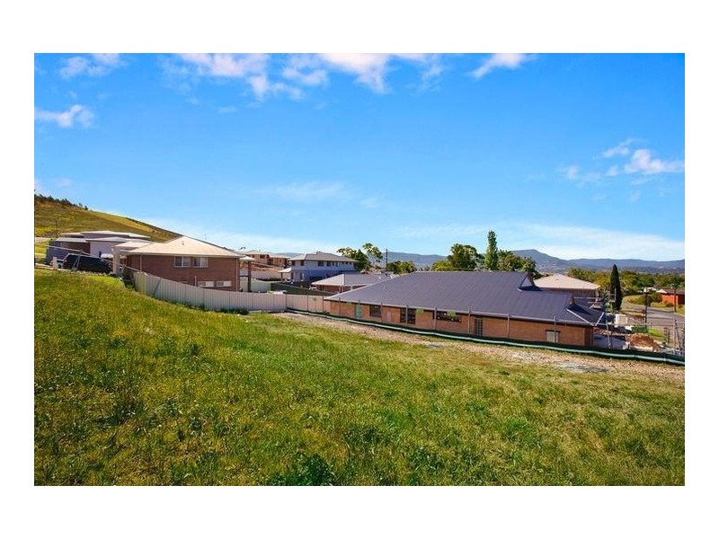 6 Pinnacle Way, Koonawarra NSW 2530