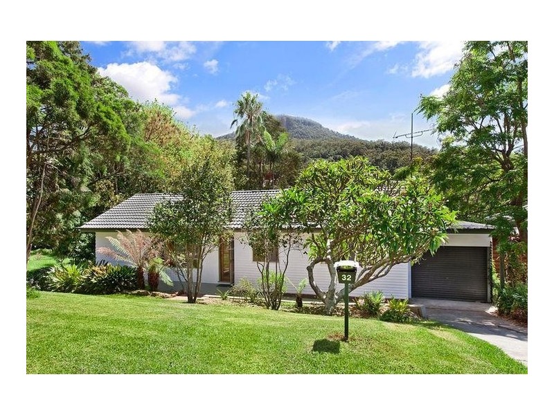 32 Valley Drive, Figtree NSW 2525
