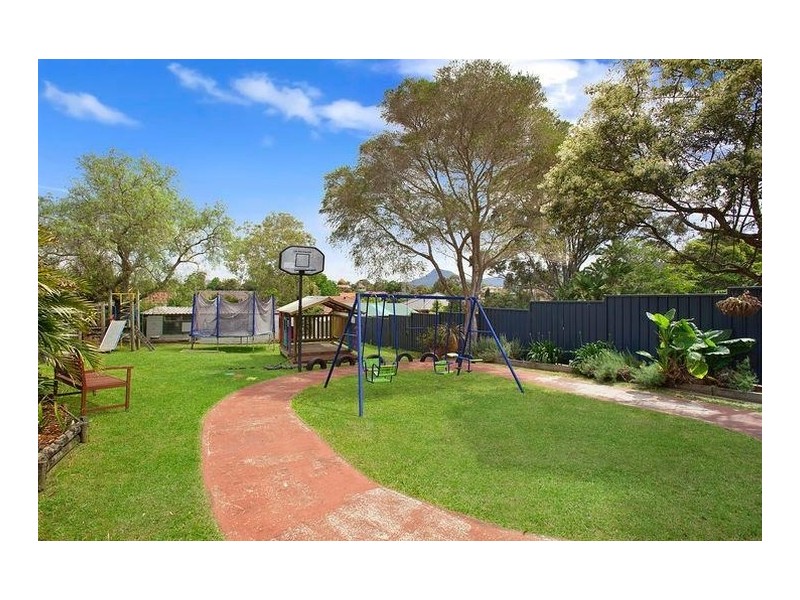 5 Gundarun Street, West Wollongong NSW 2500