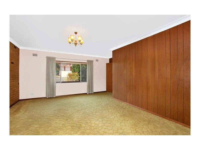 8 Bellebrae Avenue, Mount Ousley NSW 2519