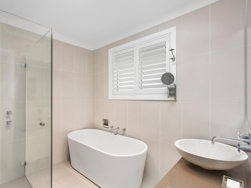 27 Gorrell Crescent, Mangerton NSW 2500