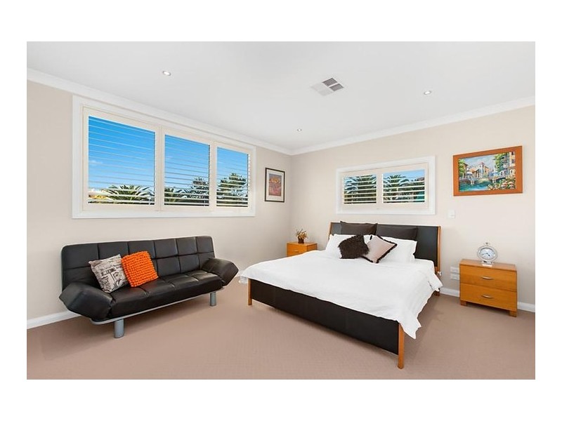 8A Robinson Street, Wollongong NSW 2500