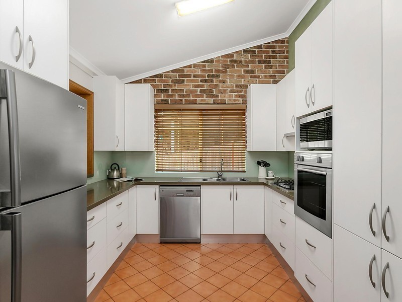 19 Tamarind Drive, Cordeaux Heights NSW 2526