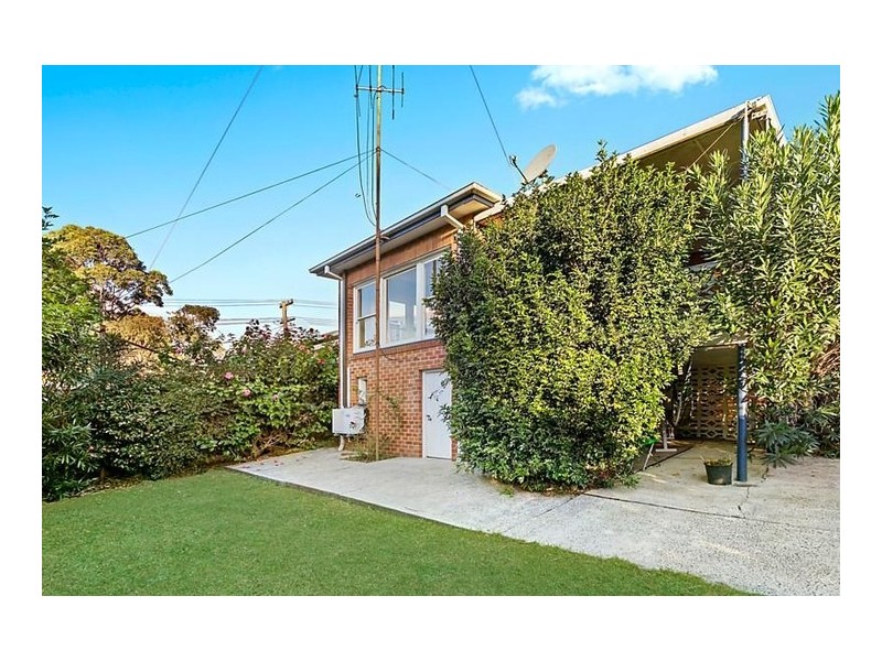 56 Rowland Avenue, Wollongong NSW 2500