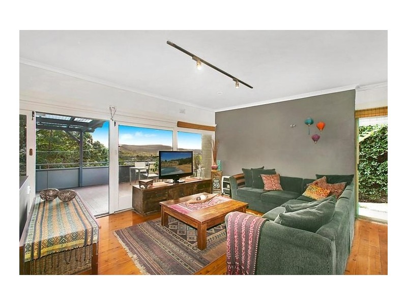 33 Hilltop Avenue, Wollongong NSW 2500