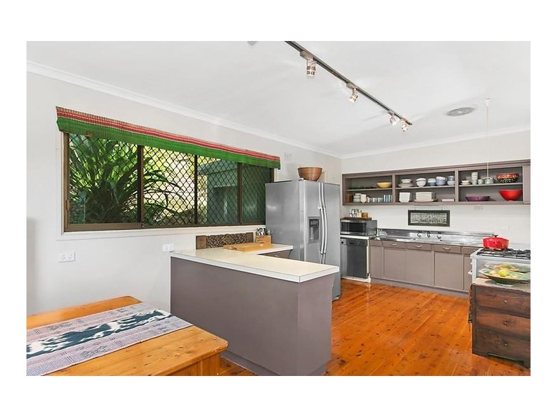 33 Hilltop Avenue, Wollongong NSW 2500