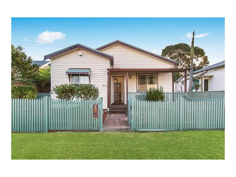 44 Mitchell Road, Woonona NSW 2517