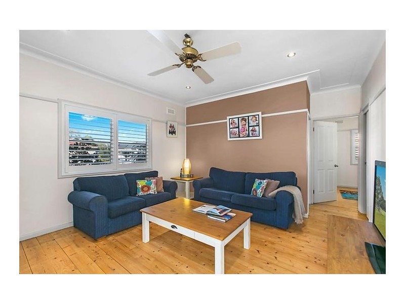 26 Carr Street, Towradgi NSW 2518