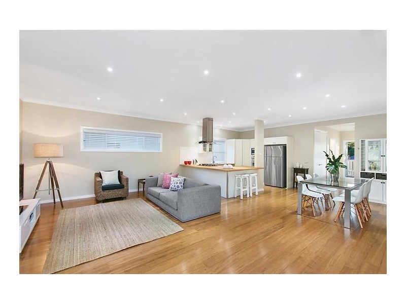 21 London Drive, West Wollongong NSW 2500