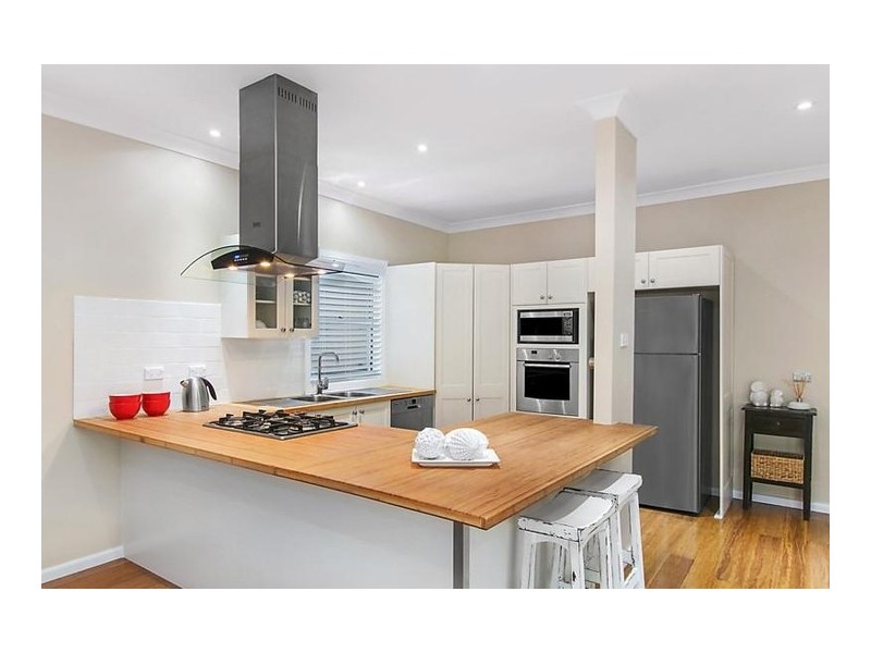 21 London Drive, West Wollongong NSW 2500
