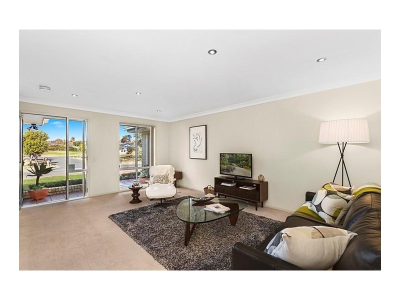 10 Condor Drive, Shell Cove NSW 2529