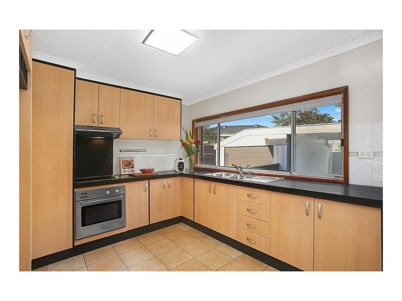 11 Maroota Avenue, Balgownie NSW 2519