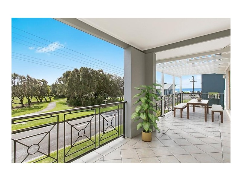 14 Beach Road, Shellharbour NSW 2529