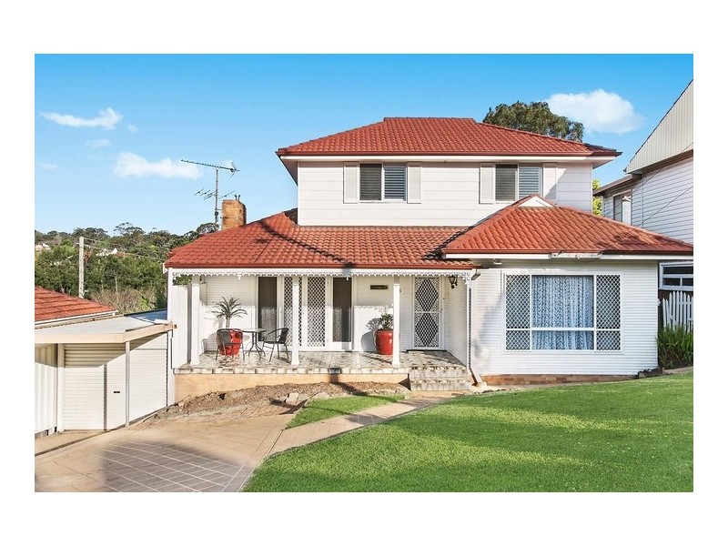 56 Stanleigh Crescent, West Wollongong NSW 2500
