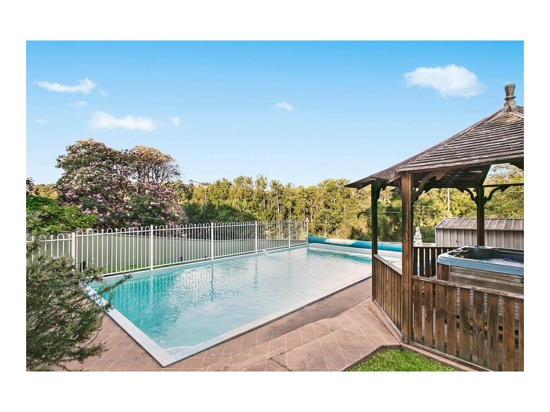 56 Stanleigh Crescent, West Wollongong NSW 2500