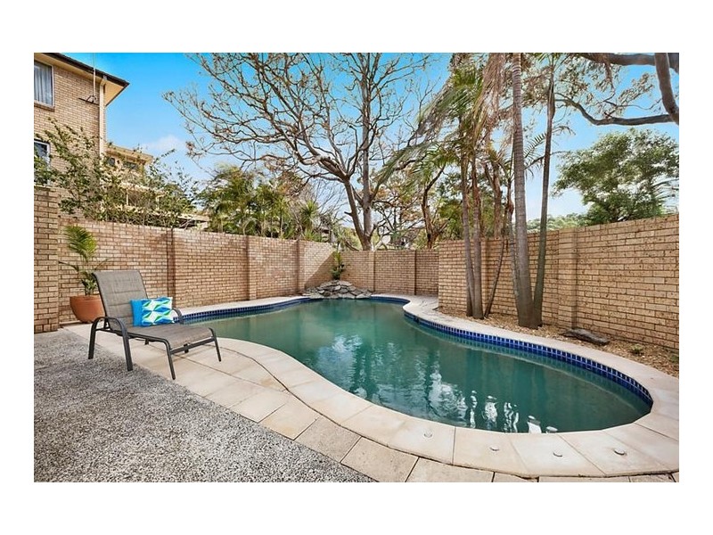 6 St Marks Crescent, Figtree NSW 2525