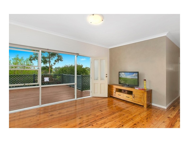 72 Beverley Avenue, Unanderra NSW 2526