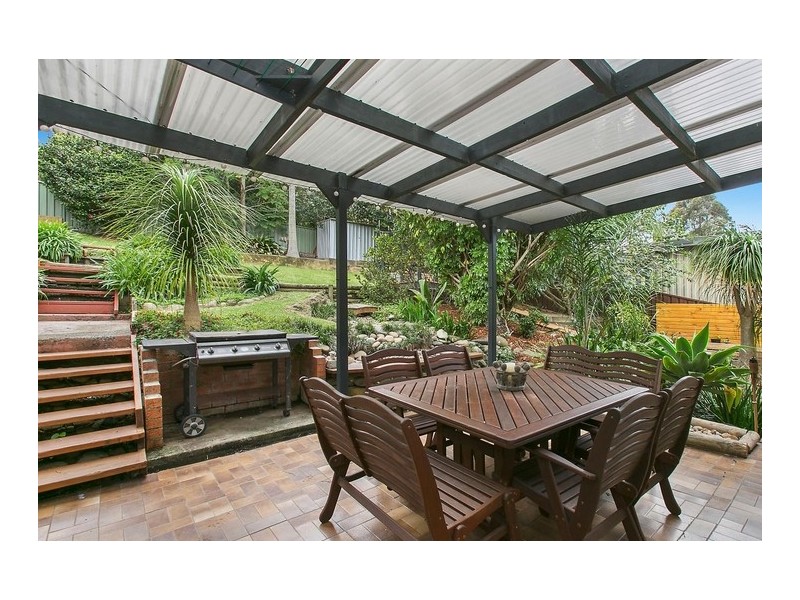 72 Beverley Avenue, Unanderra NSW 2526