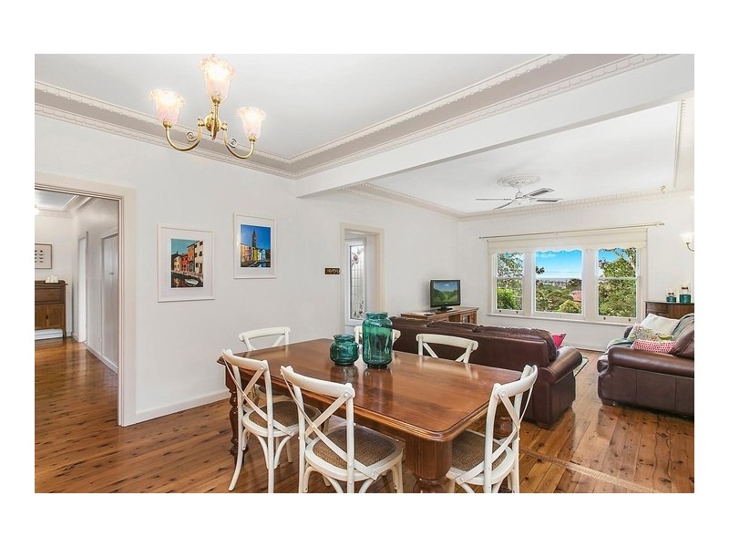 26 Woodlawn Avenue, Mangerton NSW 2500