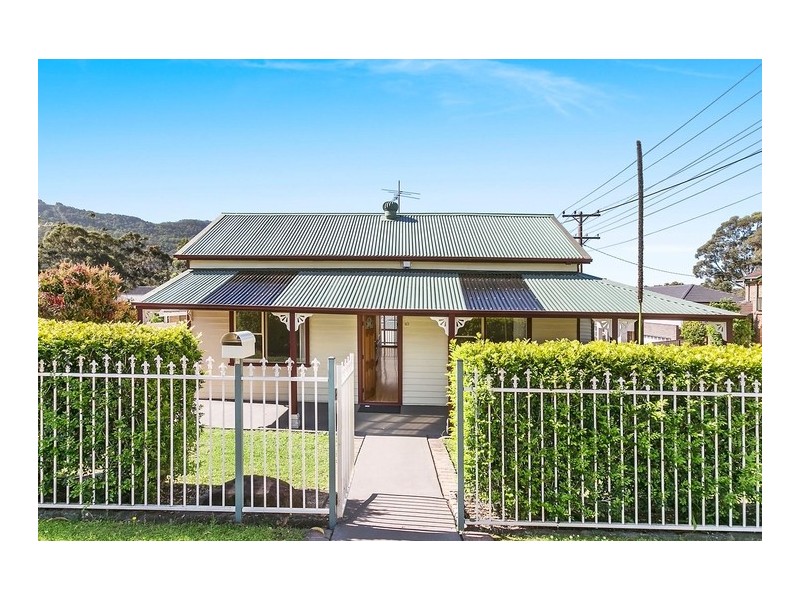 10 Hunter Street, Balgownie NSW 2519