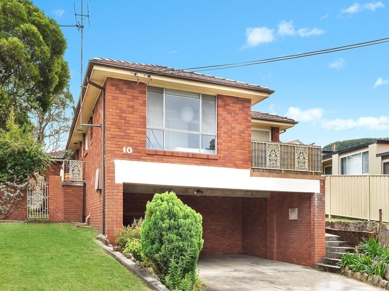 2/10 Buckle Crescent, West Wollongong NSW 2500