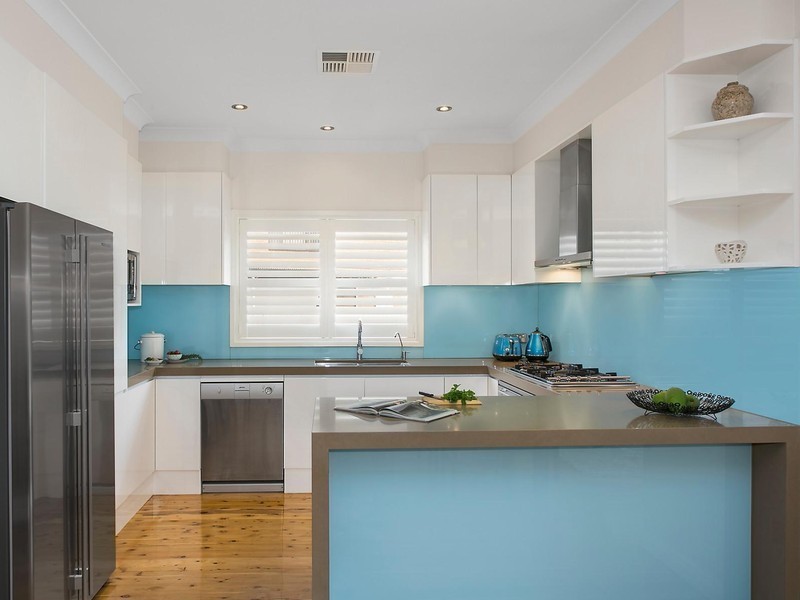 48 Colgong Crescent, Towradgi NSW 2518