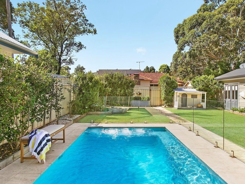 25 Koorabel Avenue, West Wollongong NSW 2500