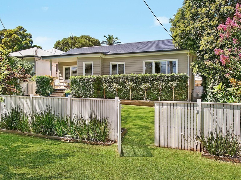25 Koorabel Avenue, West Wollongong NSW 2500